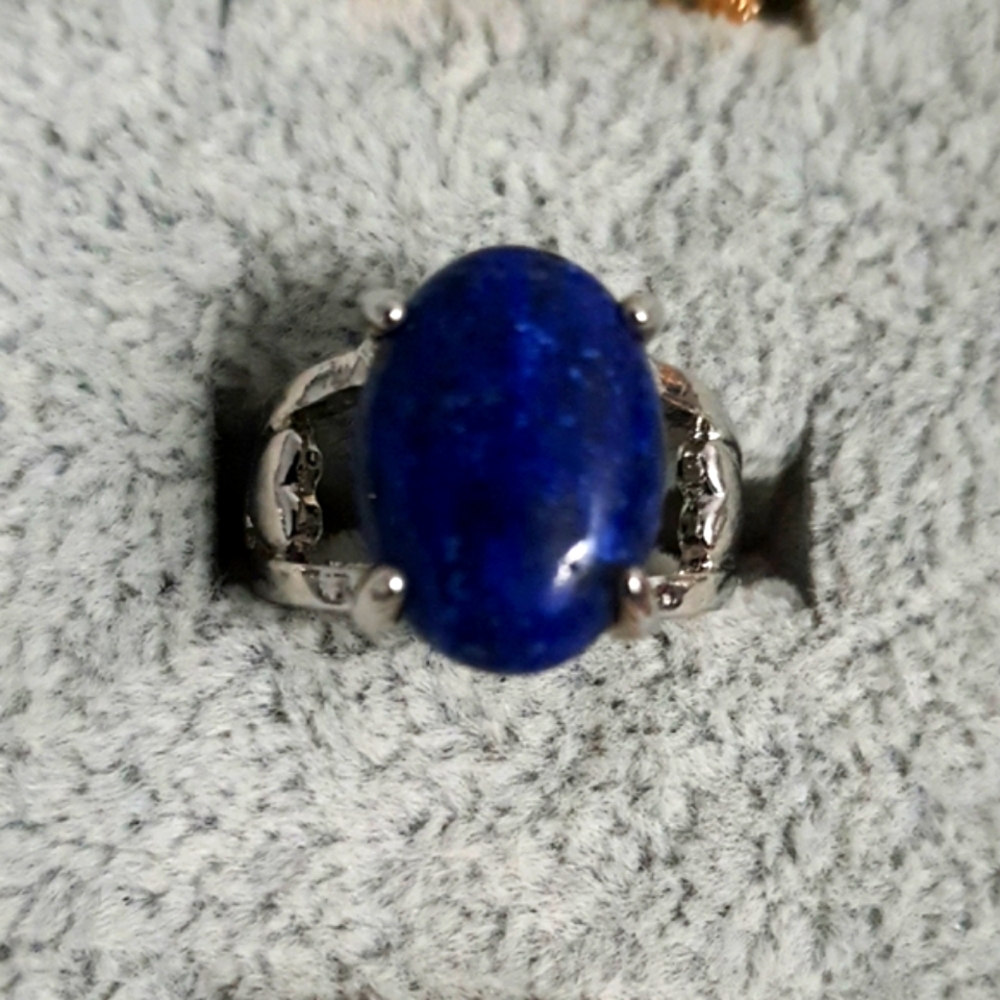 Elegant Lapis Lazuli Stone Silver Ring